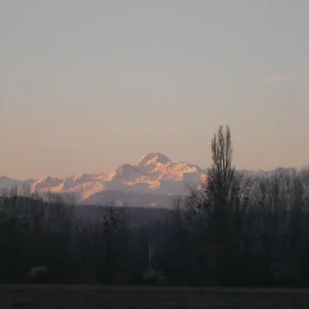 بيت ضيافة La Ferme Montplaisir Montesquieu-Volvestre