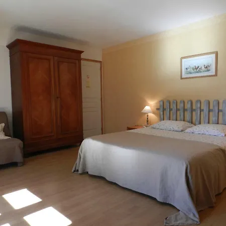בית הארחה La Ferme Montplaisir 3*