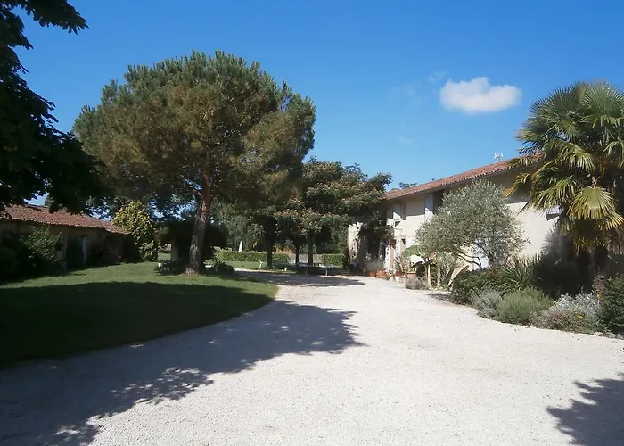 Guest house La Ferme Montplaisir Montesquieu-Volvestre